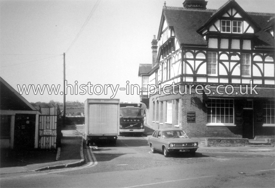 The Bridge and The White Hart Public House, Abridge, Essex. c.1980's